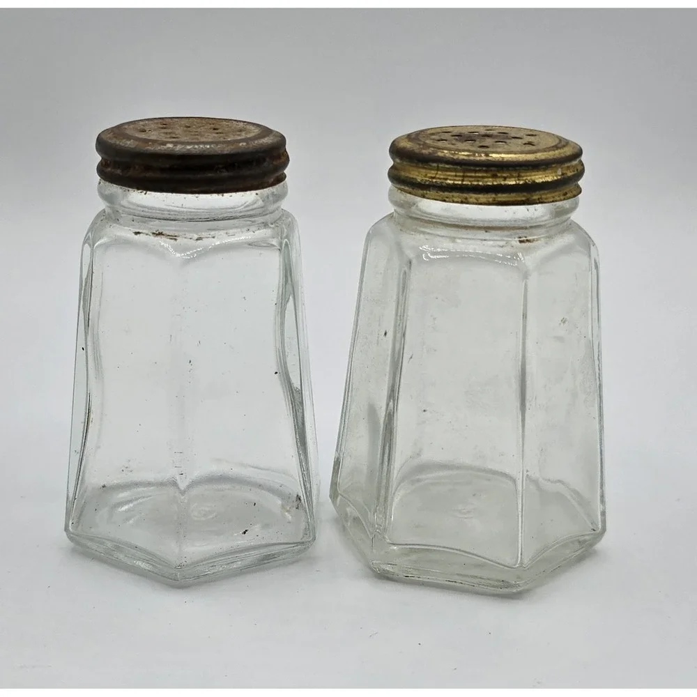 Vintage Glass Pair Salt & Pepper‎ Shakers